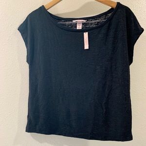 Victoria’s Secret black top